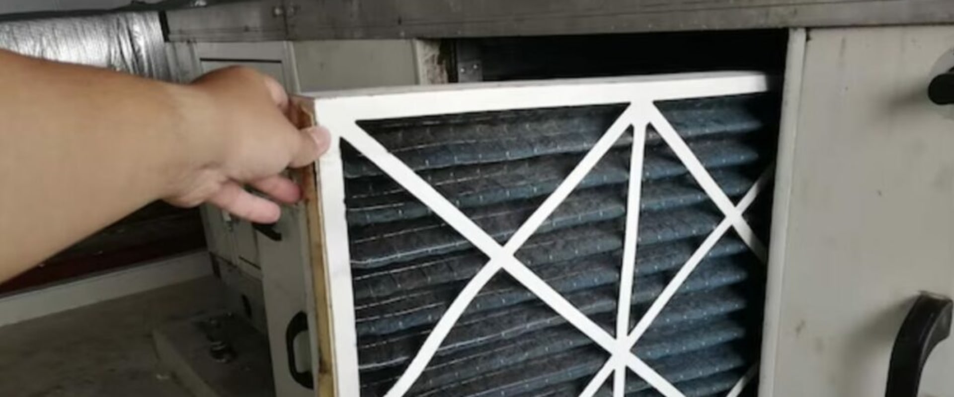 Exploring HVAC Replacement Air Filters for Residential Use